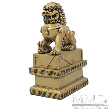 Chinese Lion & Asian Pillar